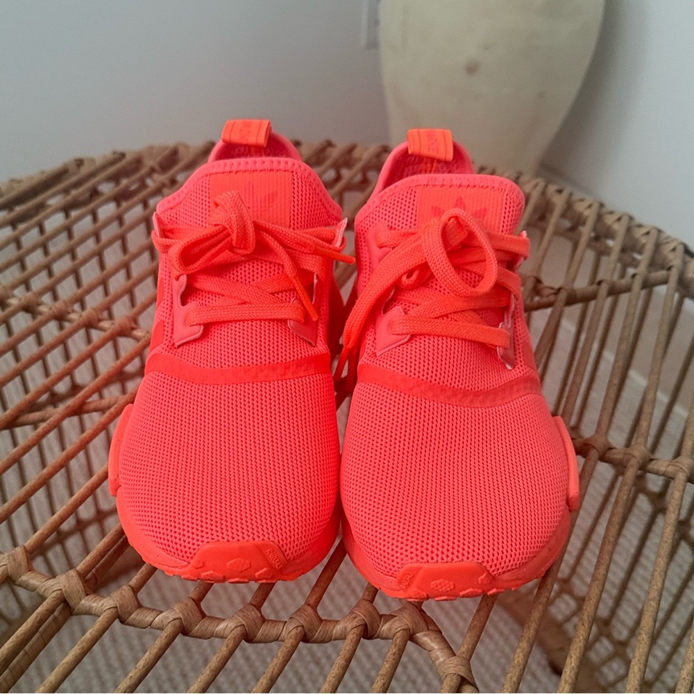 Adidas NMD R1 Triple Solar Red - Picture 2 of 6